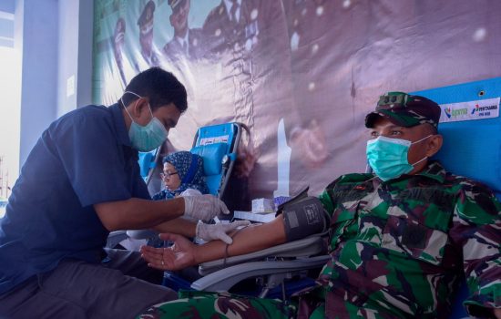 Stok Darah Menipis, TNI Turut Aksi Donor Darah Ditengah Pandemi Covid 19