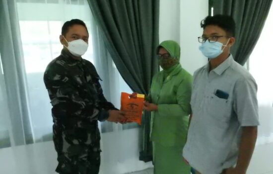 10 Kacamata Baca Bantuan Kodam IM di Serahkan Dandim 0117/Aceh Tamiang