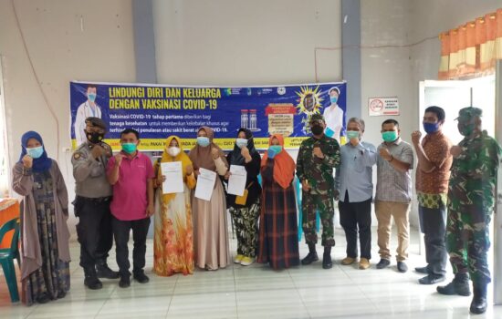 Puluhan Purnawirawan TNI dan Masyarakat Umum Terima Vaksinasi