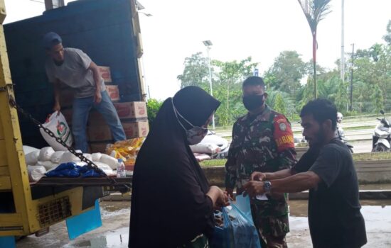 Pasar Murah di Kecamatan Langsa Lama, Babinsa 23/Lgst Lakukan Pengawala