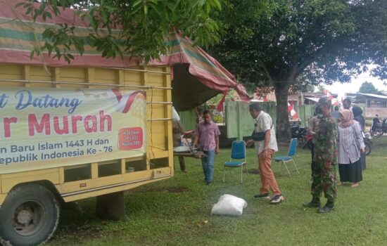 TNI Polri Kawal jalannya Pasar Murah di Rantau Selamat