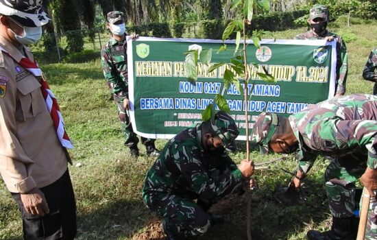 Lestarikan Lingkungan Hidup, Kodim 0117/Aceh Tamiang Bersama Dinas Lingkungan Hidup Aceh Tamiang Melaksanakan Penanaman Pohon Hari ke-3.
