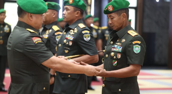 Kepala Staf Angkatan Darat (Kasad) Jenderal TNI Dr. Dudung Abdurachman pimpin Upacara Serah Terima Jabatan (Sertijab) Panglima Komando Daerah Militer Iskandar Muda.