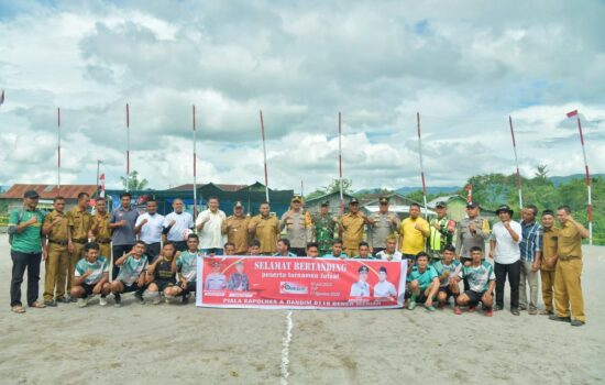 Dandim Bersama Kapolres Kick Off Turnamen Futsal Ujung Gele Cup I